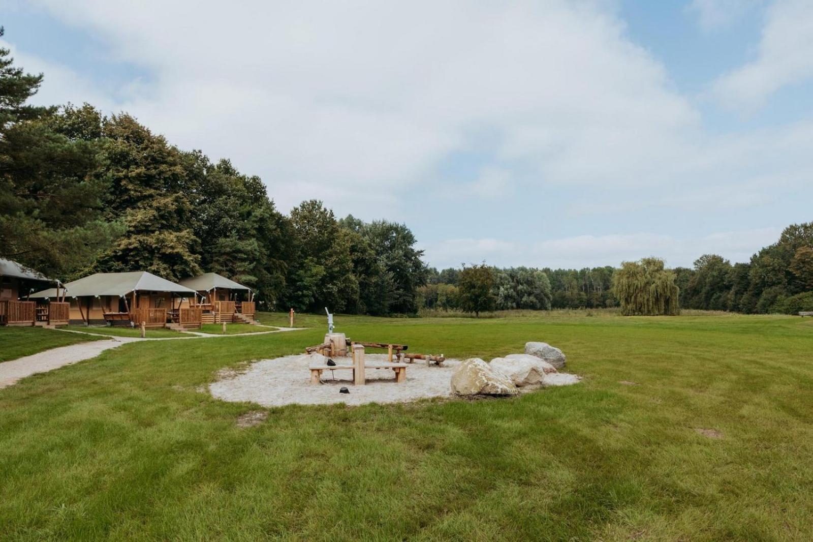 זייוולדה Glamping Lodge With Eco-Wellness מראה חיצוני תמונה